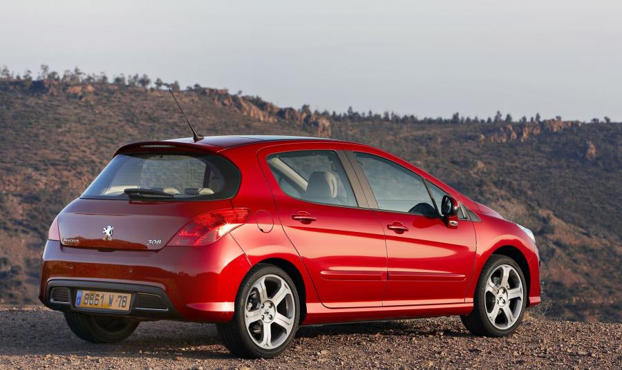  Peugeot 308 GT THP 175 2008 года  (фото 24 из 63)